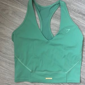 Whitney x Gymshark crop m